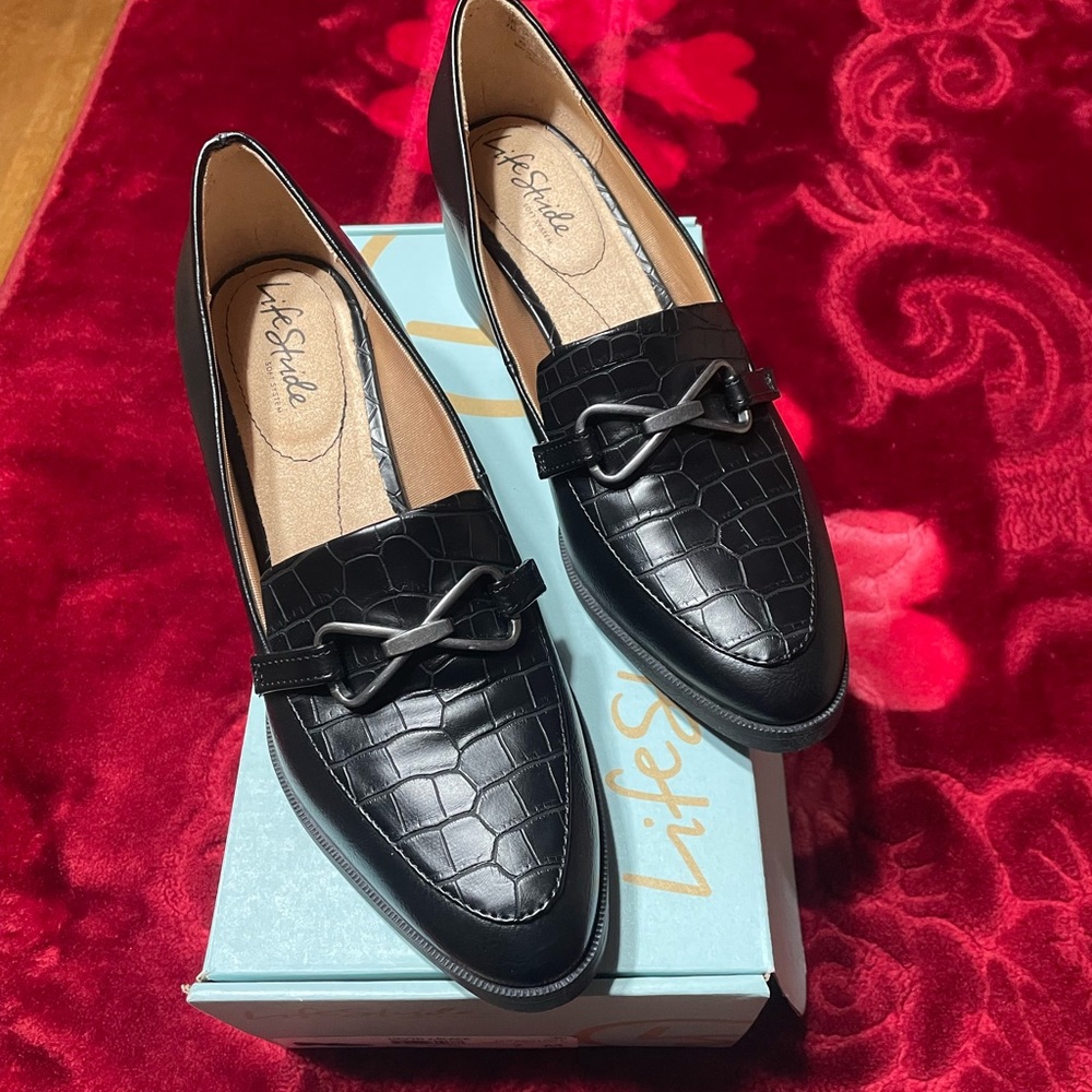 Comfy Clark’s low heel shoes